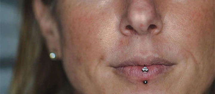 Nose Hoops vs Studs: Which Should You Get For Your Nostril Piercing?
